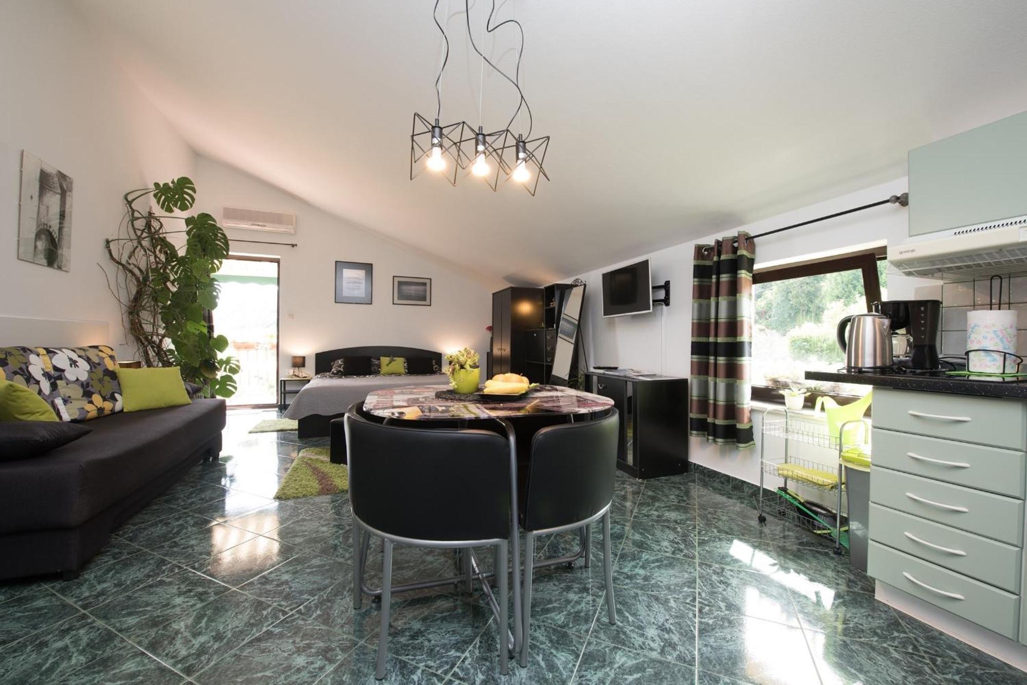 Apartments Villa Zara Lovran Exterior photo