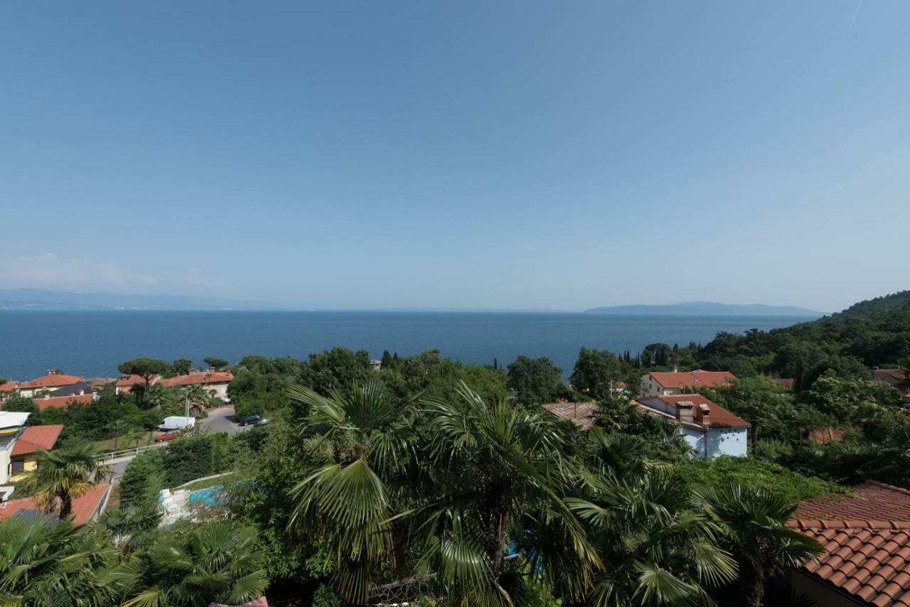 Apartments Villa Zara Lovran Exterior photo