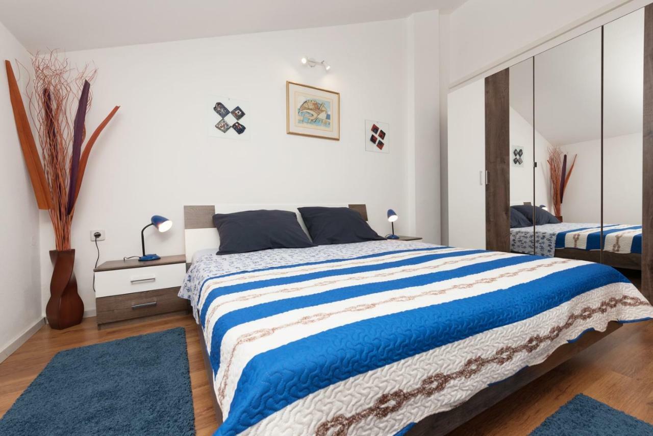 Apartments Villa Zara Lovran Exterior photo